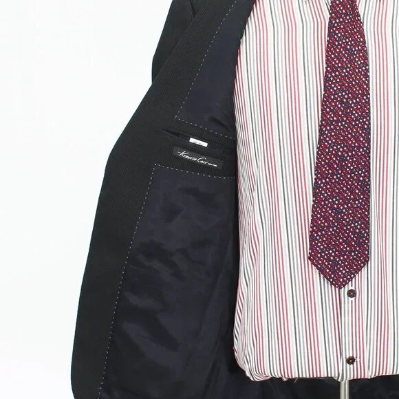 Kenneth Cole 40R 34x28 Black Striped 2-Button Suit R807
